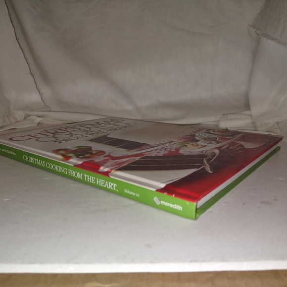 Better Homes and Gardens Christmas Cooking From the Heart 2011 HC VG - Picture 3 of 10